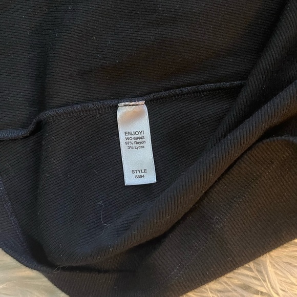 Michael Stars cold shoulder short sleeve shirt - Picture 10 of 11